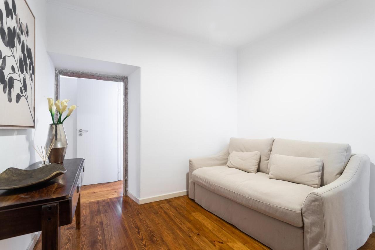Living Bairro Alto V Apartment Lisbon Exterior photo